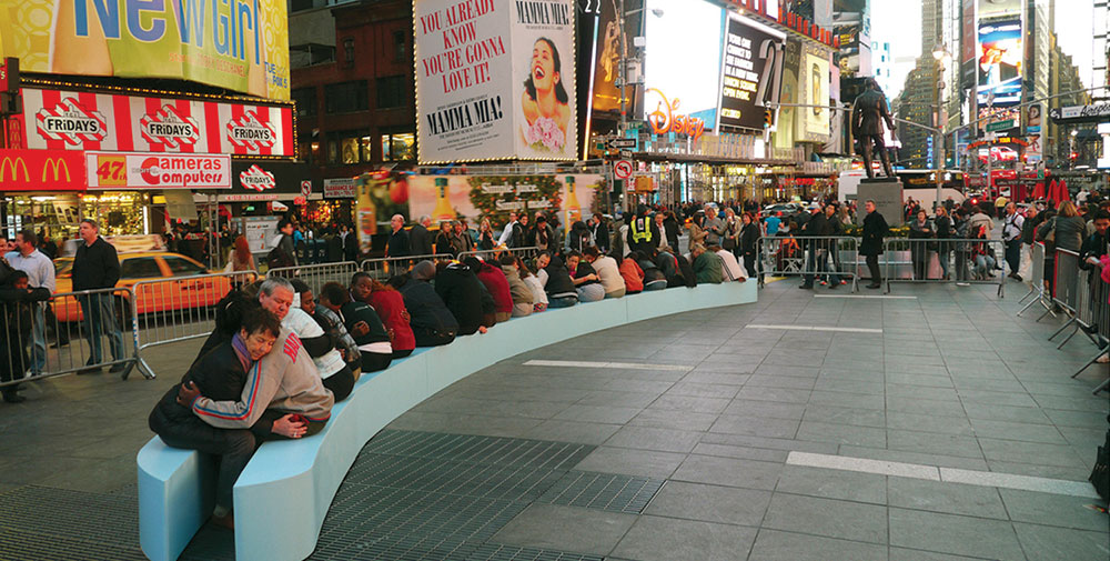 Versus,-Time-Square,-New-York,-2011